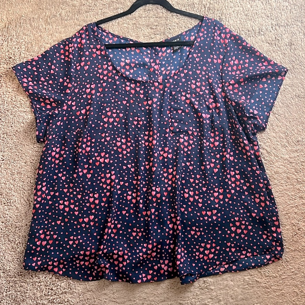 Navy and Pink Hearts Torrid top 3X